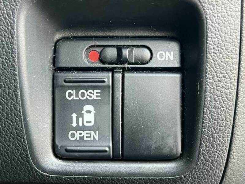 N BOX