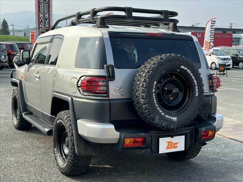 FJ CRUISER