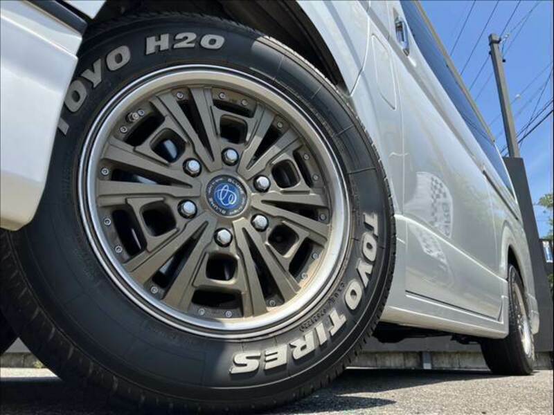 HIACE VAN
