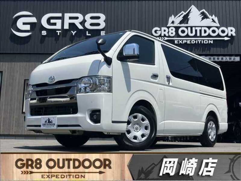 TOYOTA HIACE VAN