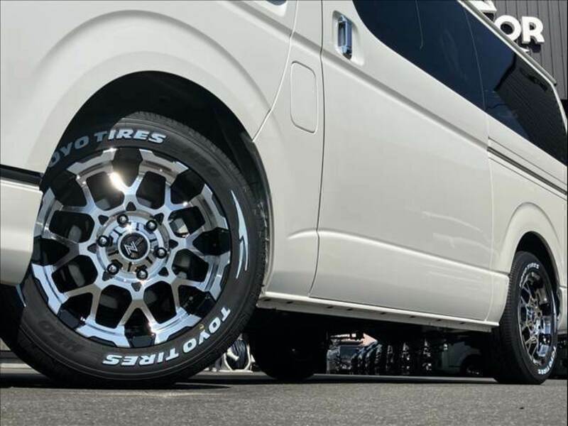 HIACE VAN