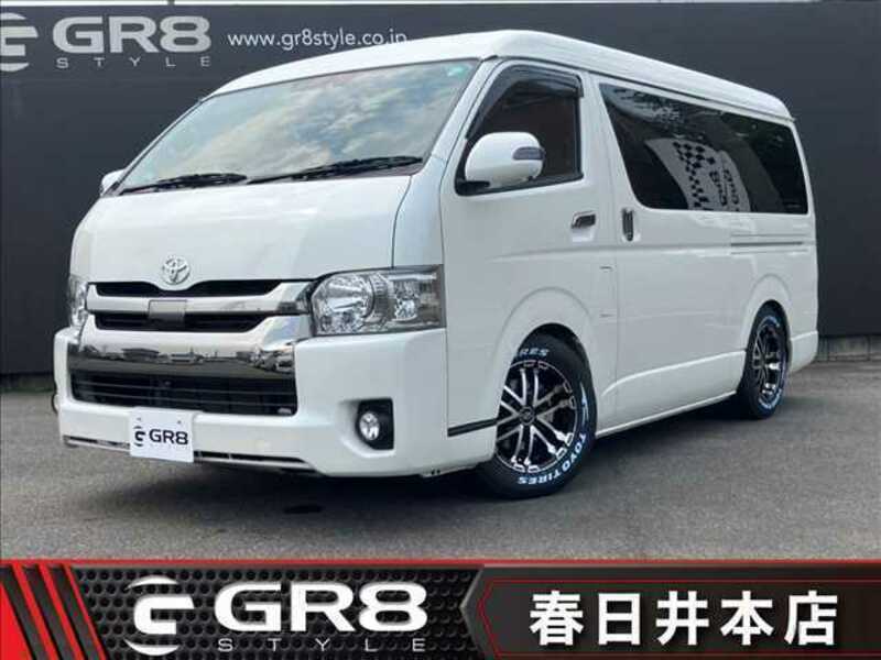 TOYOTA HIACE VAN