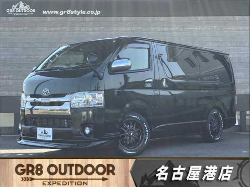 TOYOTA HIACE VAN