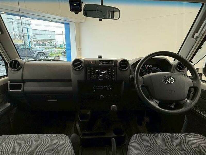 LAND CRUISER