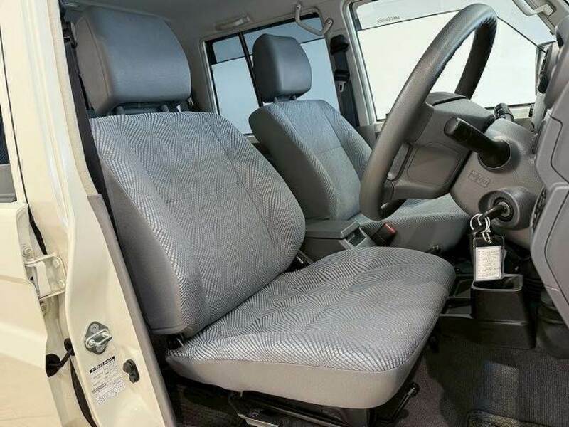 LAND CRUISER