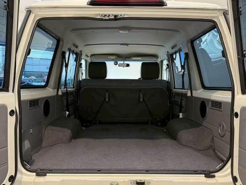 LAND CRUISER