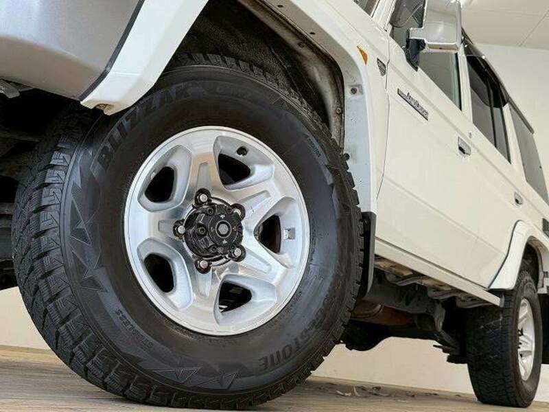 LAND CRUISER