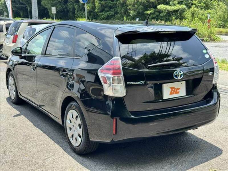 PRIUS ALPHA
