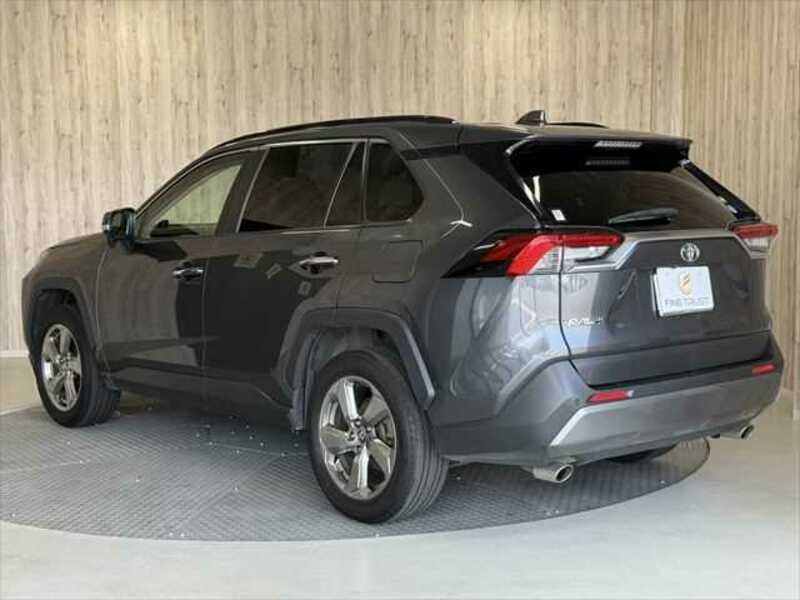 RAV4