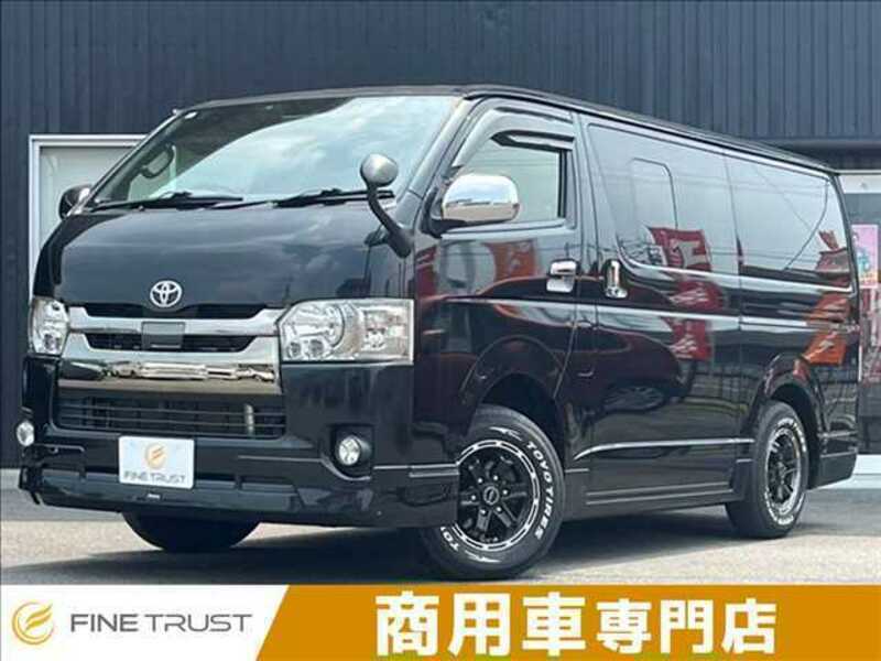 TOYOTA HIACE VAN