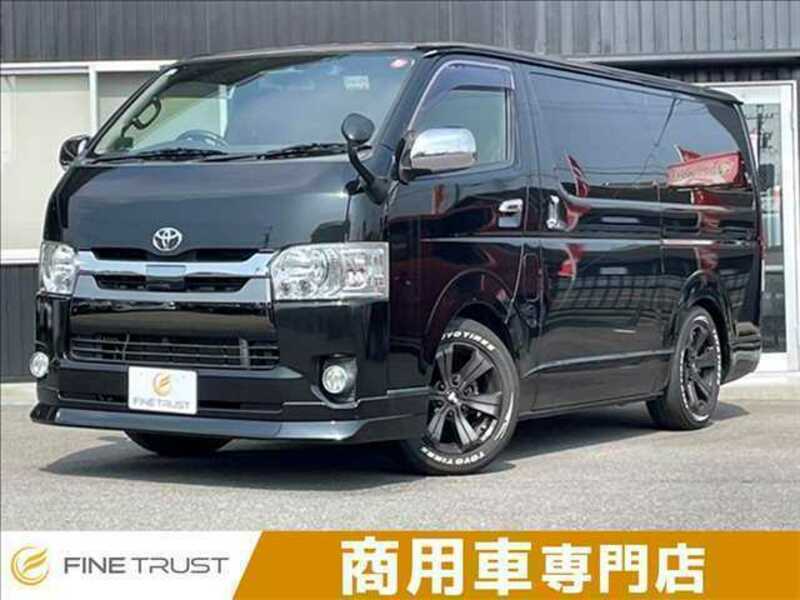 TOYOTA HIACE VAN