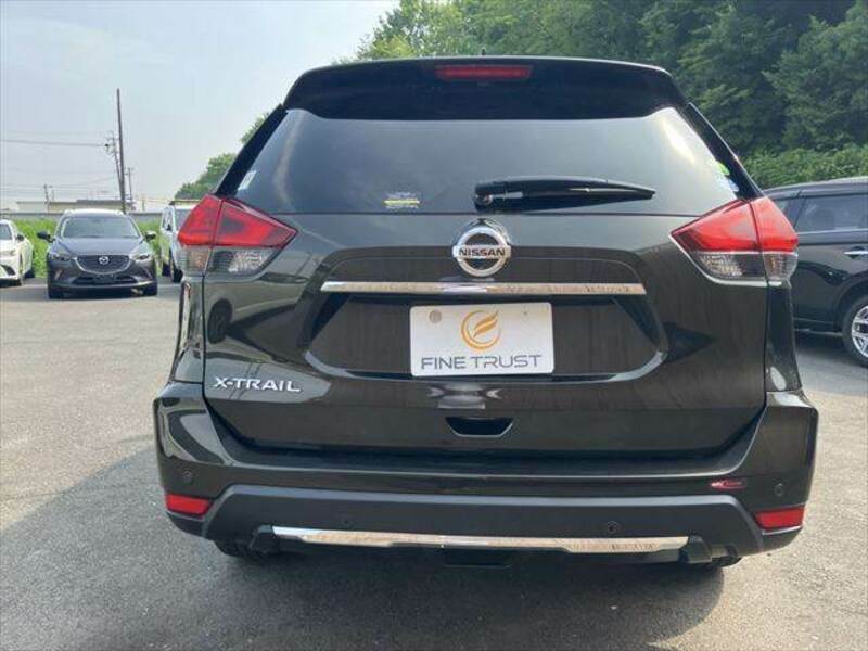 X-TRAIL