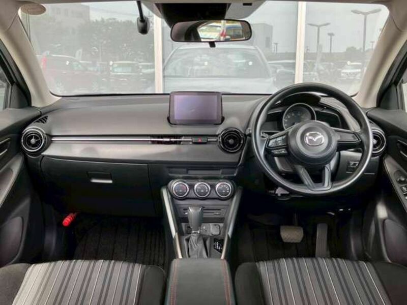 MAZDA2