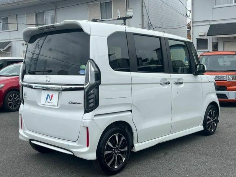 N BOX CUSTOM
