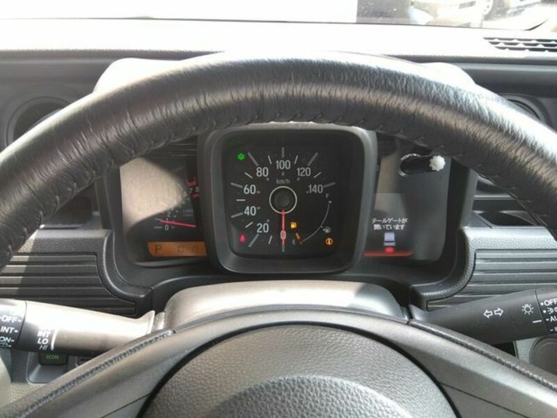 N-VAN