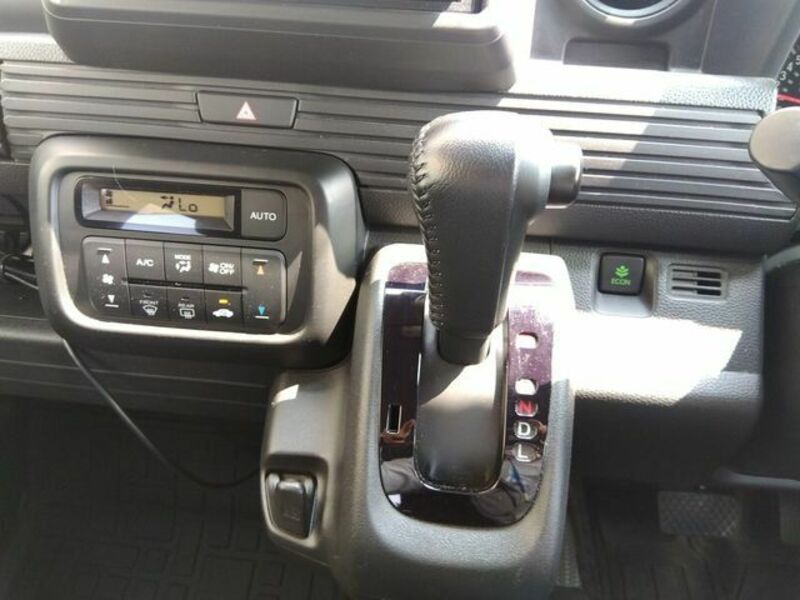 N-VAN