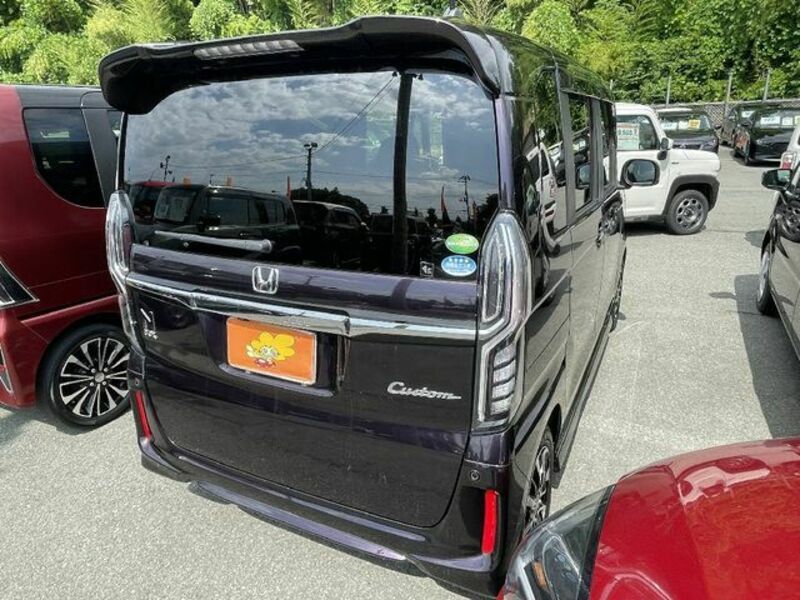N BOX CUSTOM