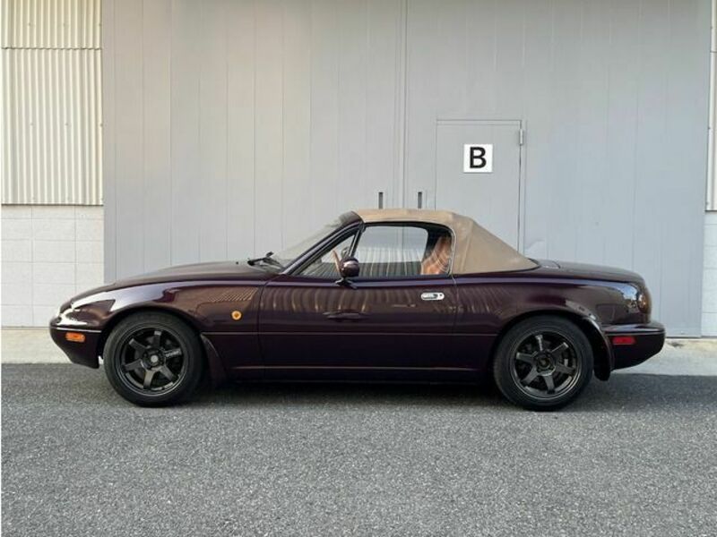 EUNOS ROADSTER