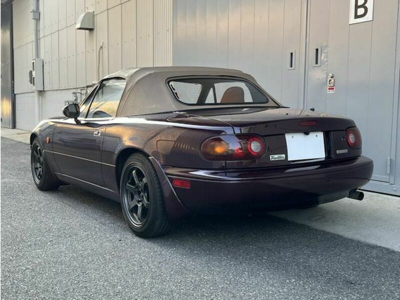 EUNOS ROADSTER