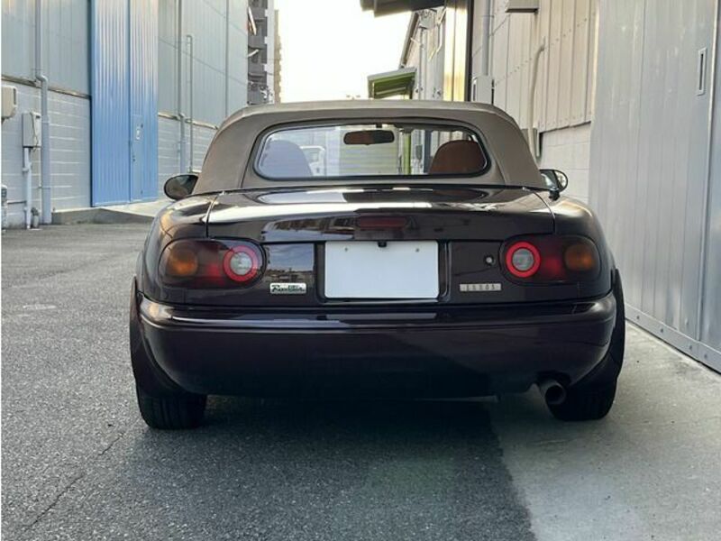 EUNOS ROADSTER