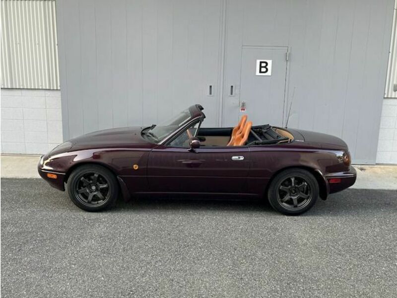 EUNOS ROADSTER