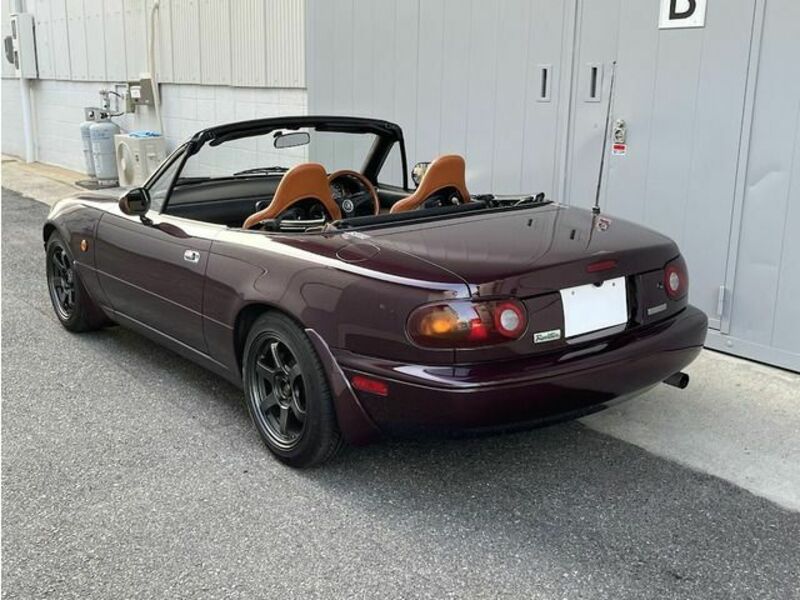 EUNOS ROADSTER