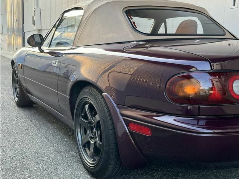 EUNOS ROADSTER