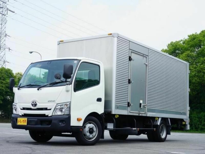 TOYOTA DYNA