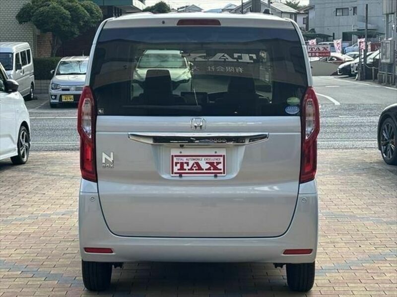 N BOX