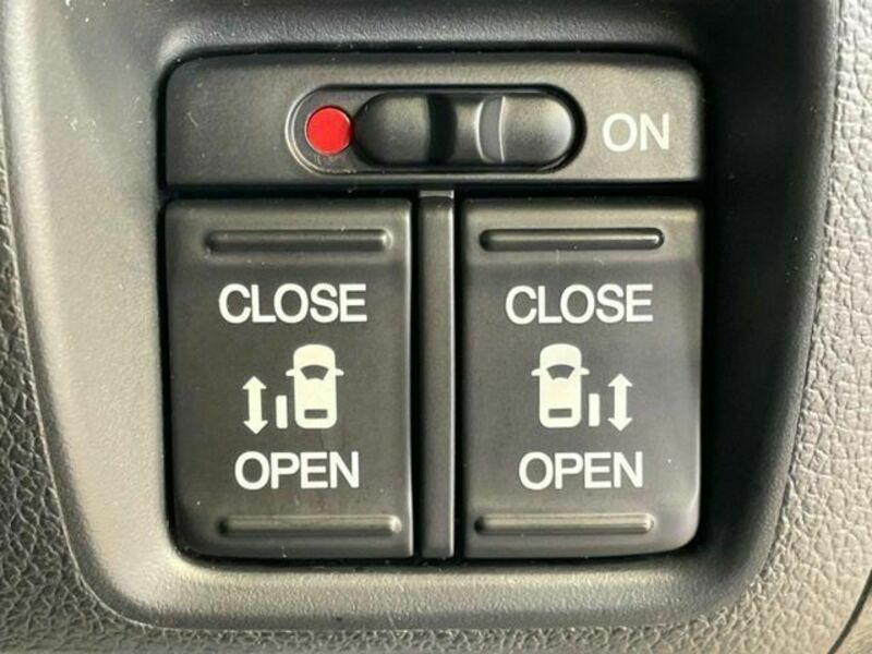 N BOX