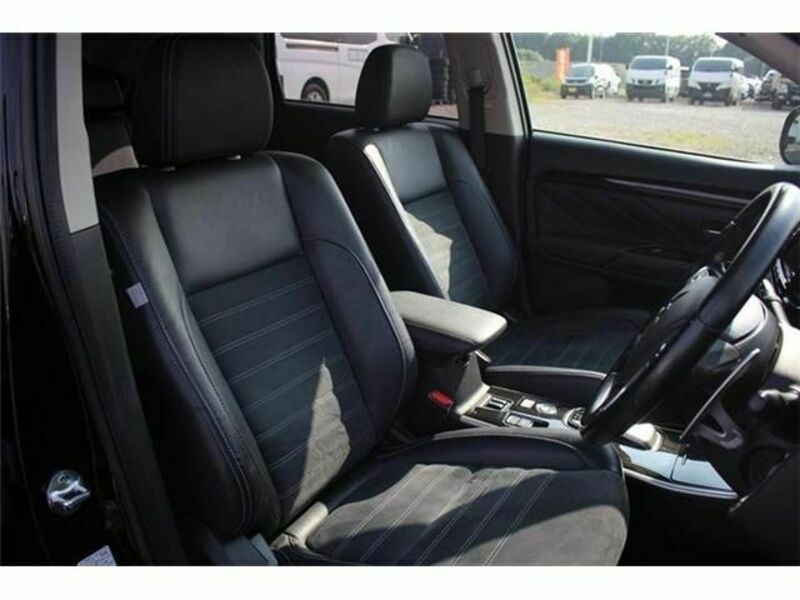 OUTLANDER PHEV