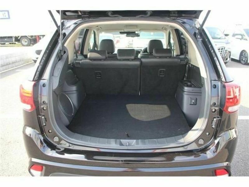 OUTLANDER PHEV