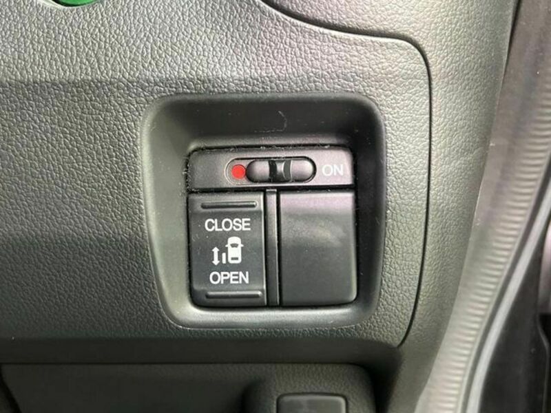 N BOX