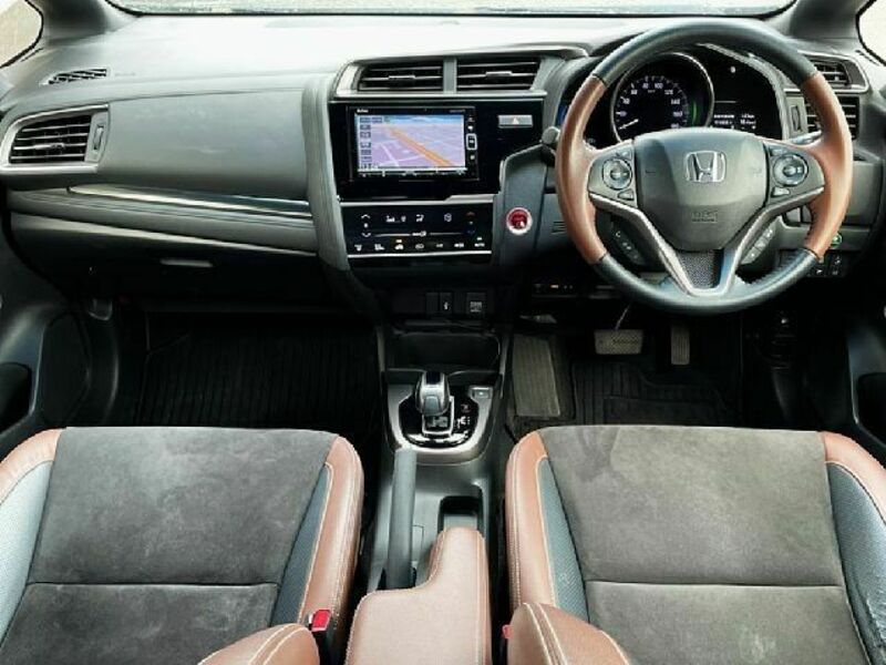FIT HYBRID
