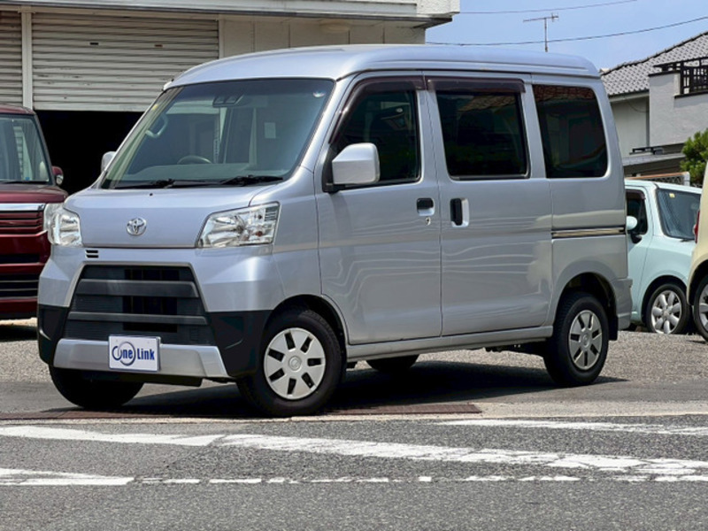 TOYOTA PIXIS VAN