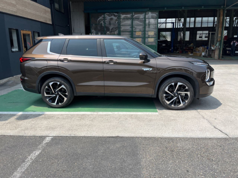 OUTLANDER