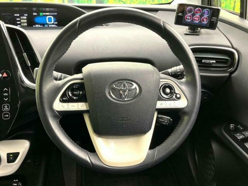 PRIUS PHV