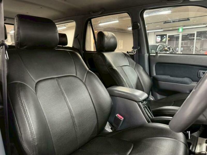 HILUX SURF