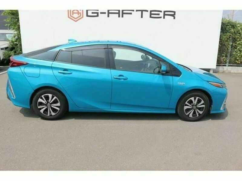 PRIUS PHV