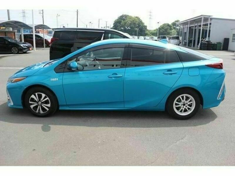 PRIUS PHV