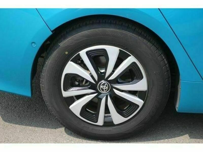 PRIUS PHV