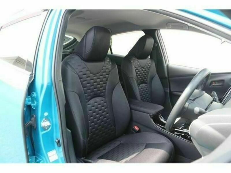 PRIUS PHV
