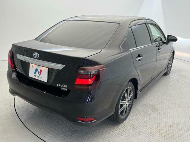 COROLLA AXIO