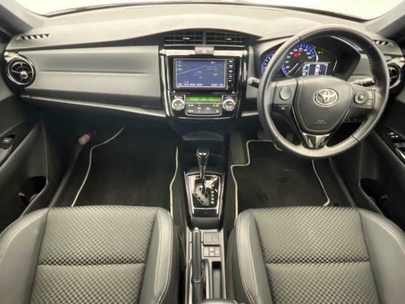 COROLLA AXIO