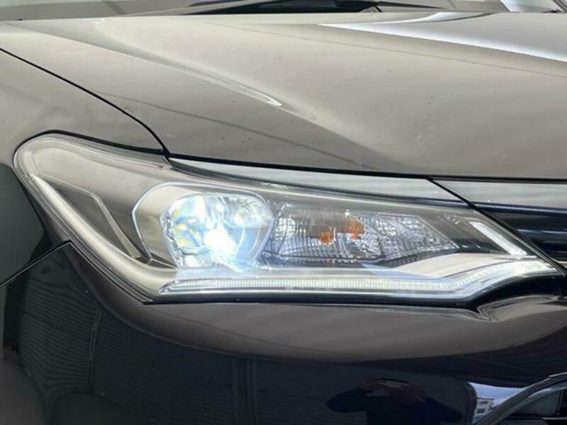 COROLLA AXIO