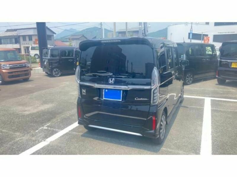 N BOX CUSTOM
