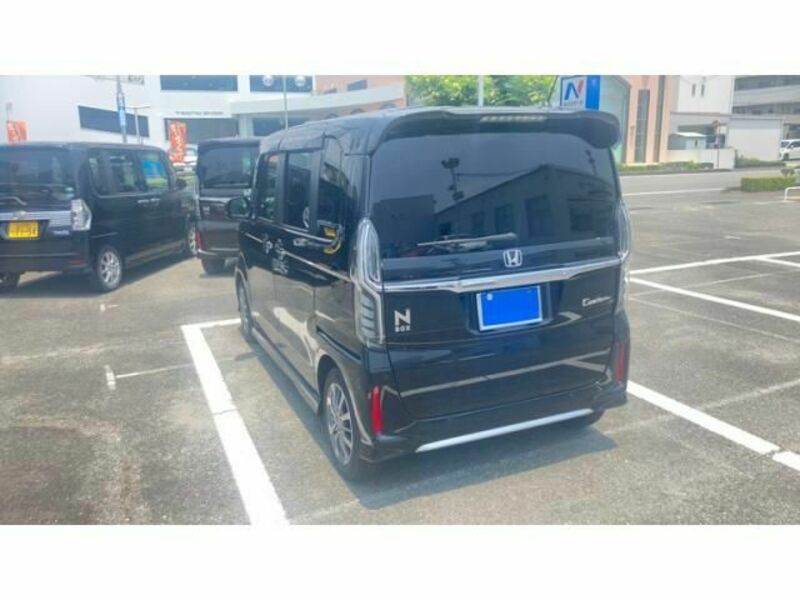 N BOX CUSTOM