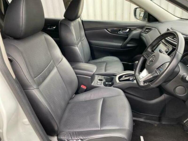 X-TRAIL