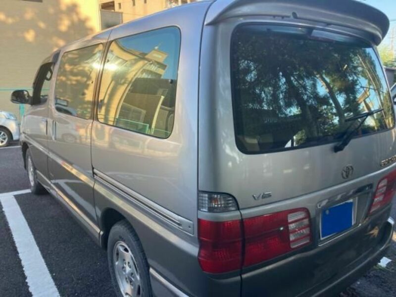 GRAND HIACE