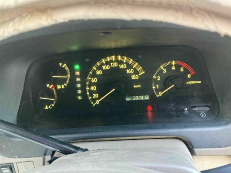 GRAND HIACE